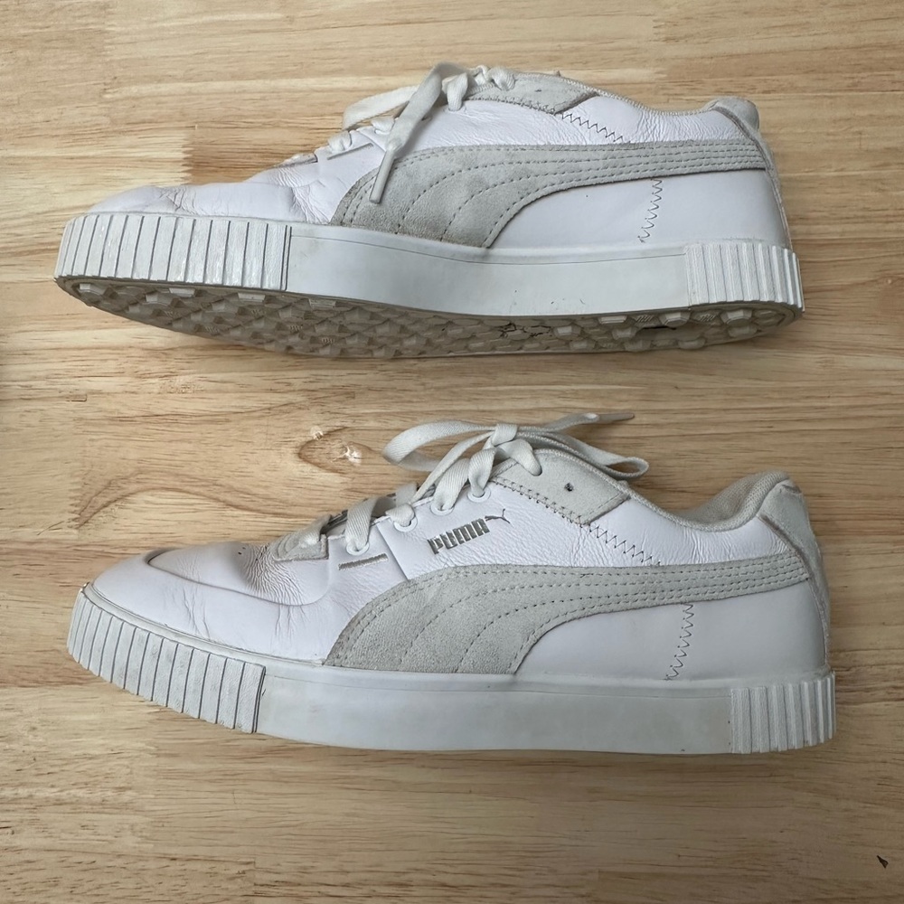 SALE! Women’s Puma White Golf Shoes - Picture 3 of 5